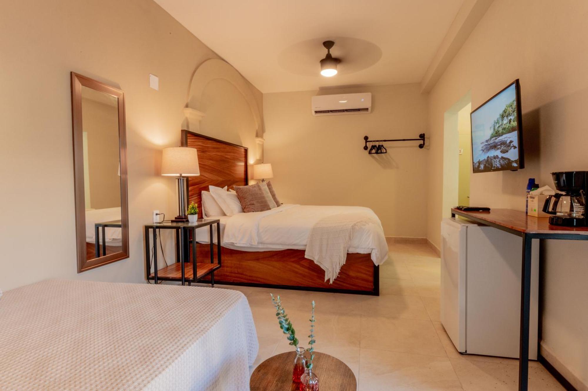 Hotel Casa Victoria Malecon - Adults Only à Puerto Vallarta Extérieur photo