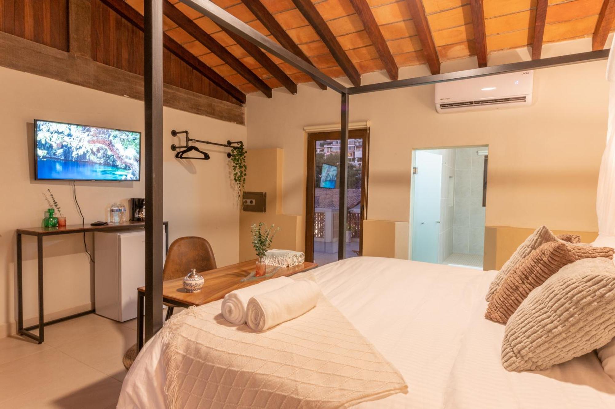 Hotel Casa Victoria Malecon - Adults Only à Puerto Vallarta Extérieur photo