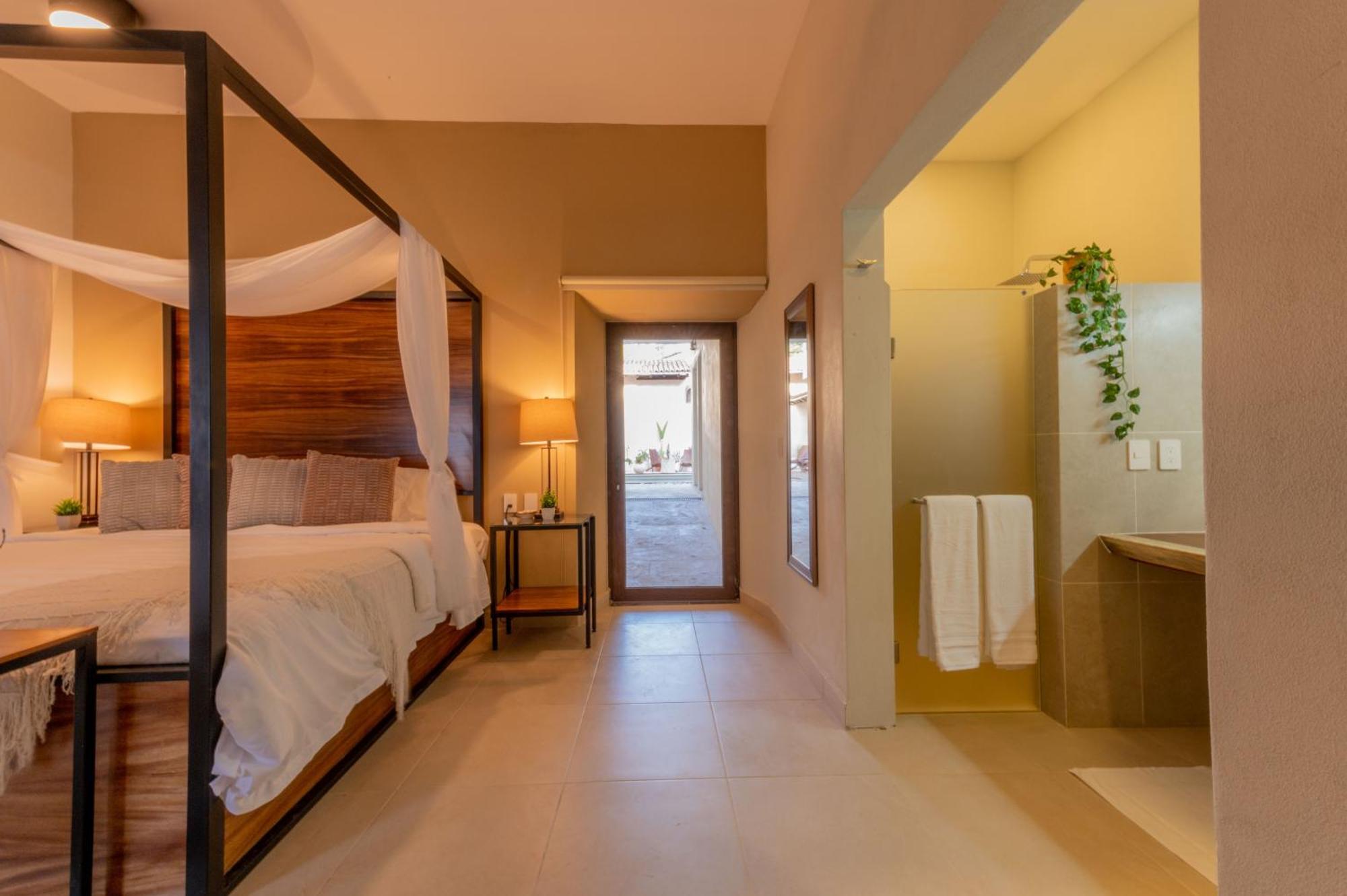 Hotel Casa Victoria Malecon - Adults Only à Puerto Vallarta Extérieur photo