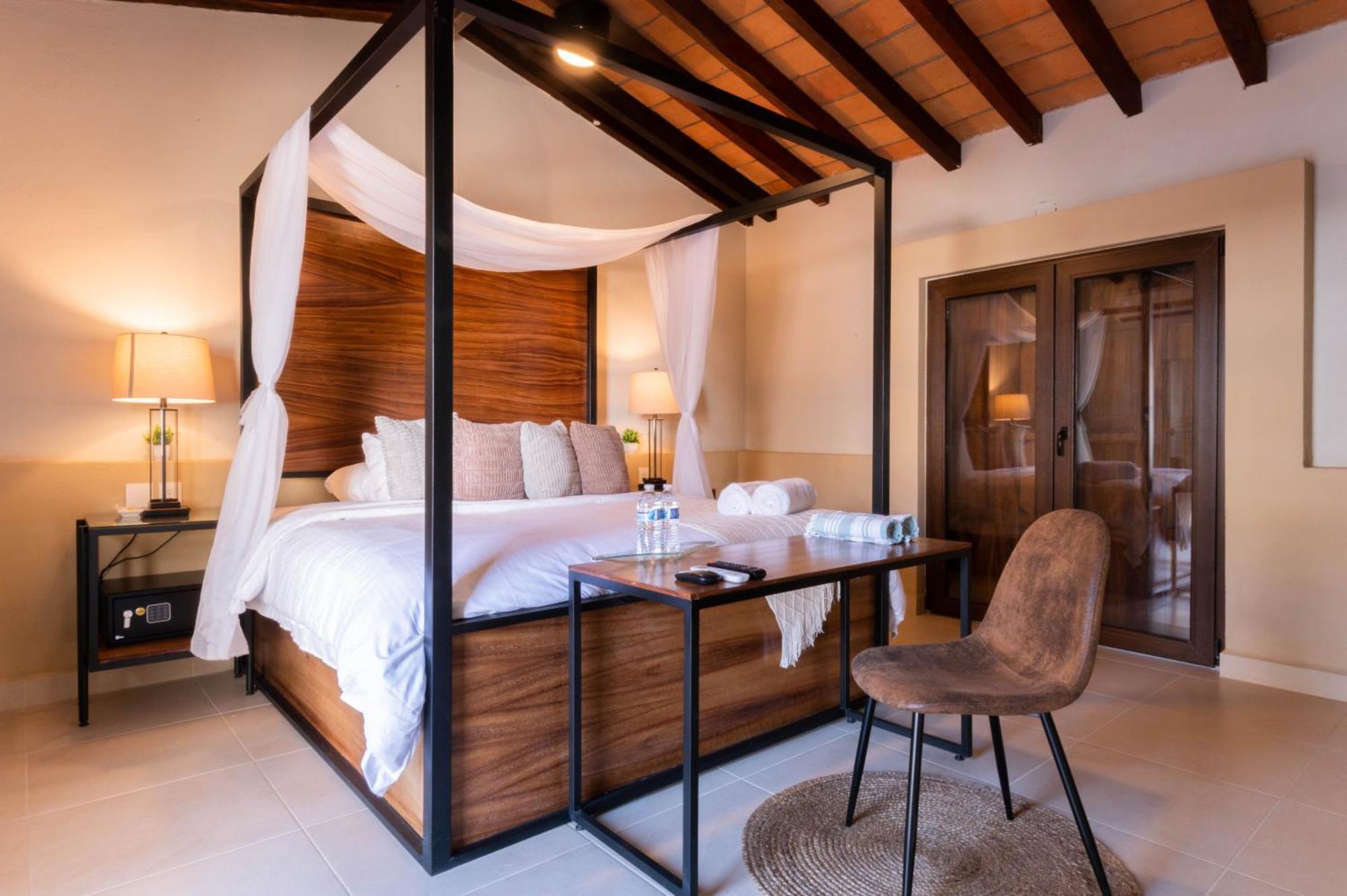 Hotel Casa Victoria Malecon - Adults Only à Puerto Vallarta Extérieur photo