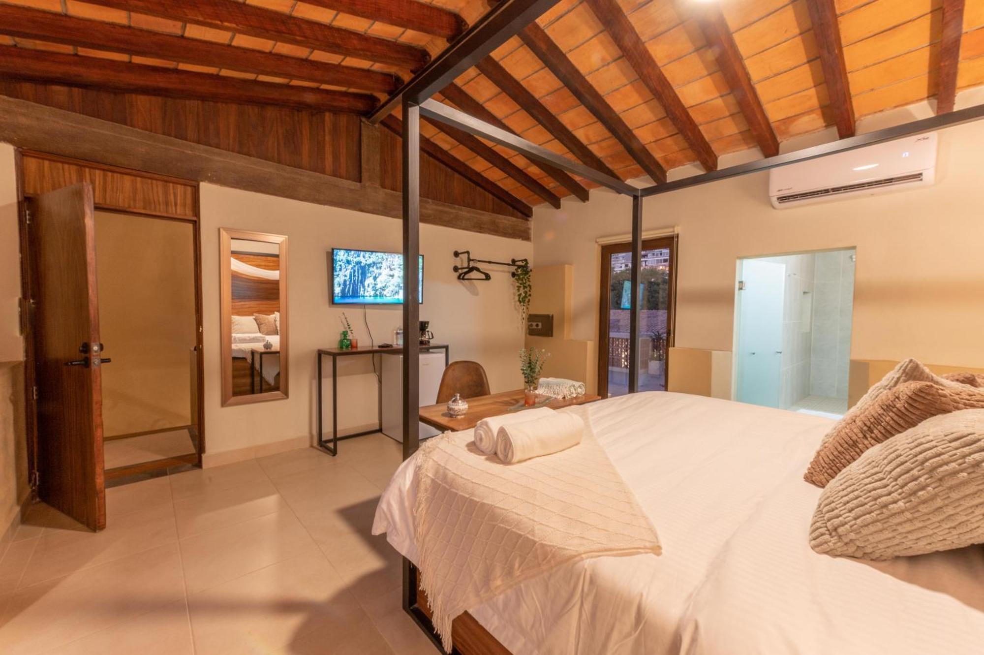 Hotel Casa Victoria Malecon - Adults Only à Puerto Vallarta Extérieur photo