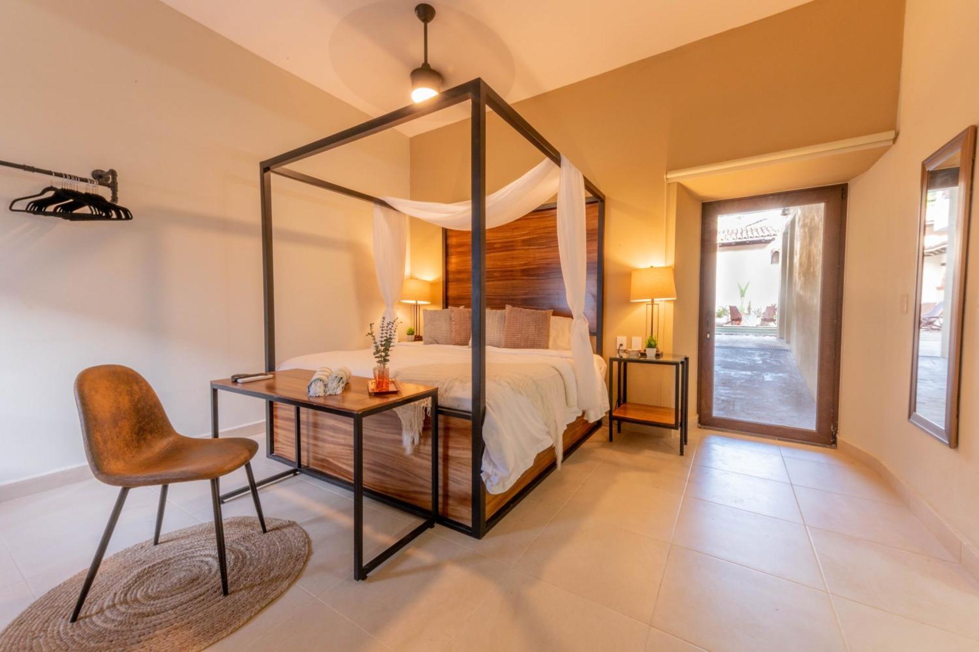 Hotel Casa Victoria Malecon - Adults Only à Puerto Vallarta Extérieur photo