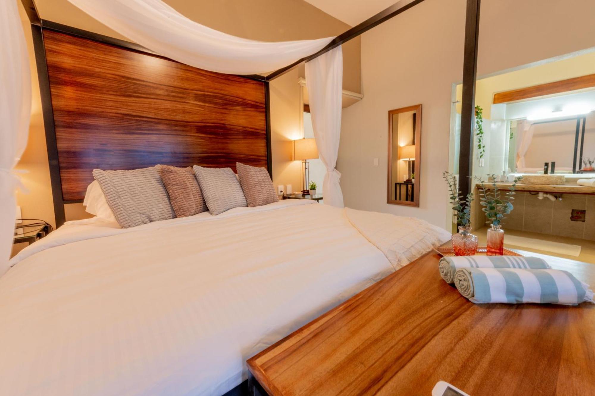Hotel Casa Victoria Malecon - Adults Only à Puerto Vallarta Extérieur photo