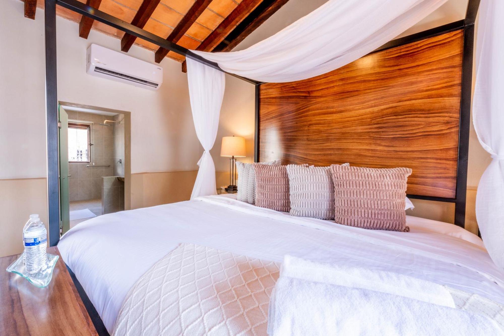Hotel Casa Victoria Malecon - Adults Only à Puerto Vallarta Extérieur photo