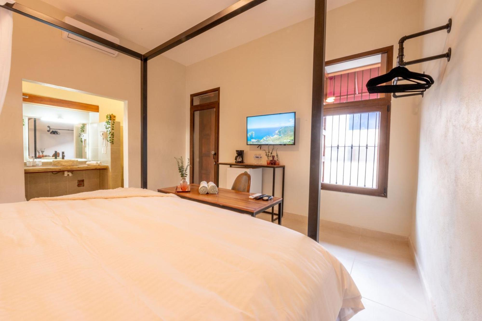 Hotel Casa Victoria Malecon - Adults Only à Puerto Vallarta Extérieur photo
