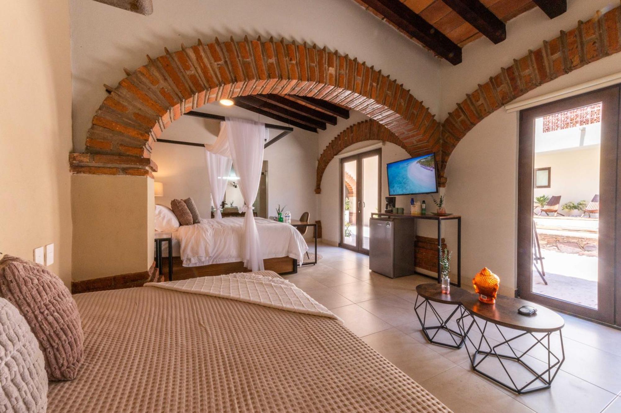 Hotel Casa Victoria Malecon - Adults Only à Puerto Vallarta Extérieur photo