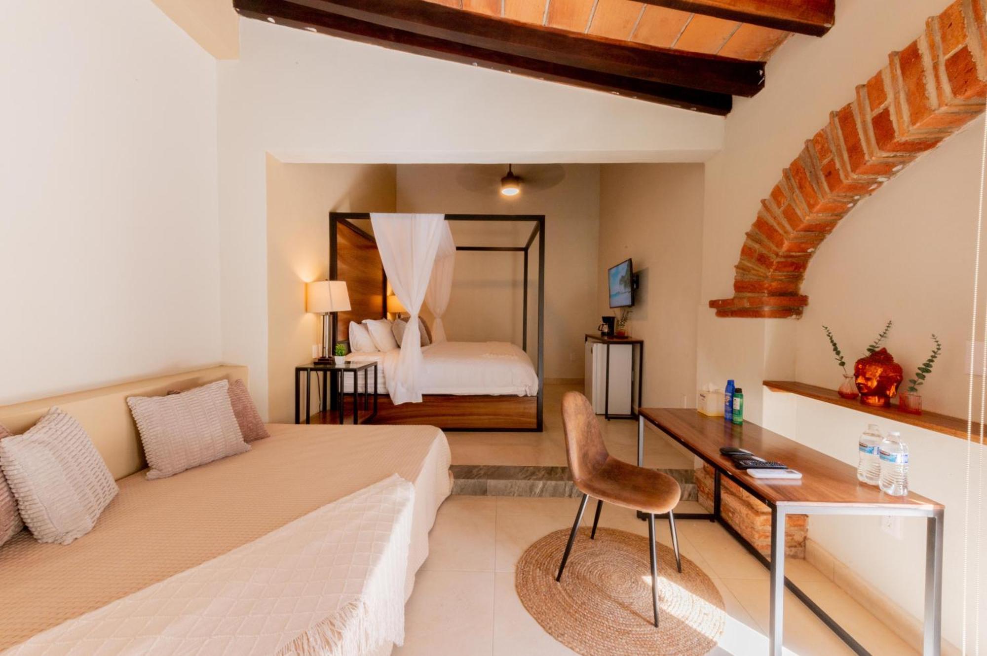 Hotel Casa Victoria Malecon - Adults Only à Puerto Vallarta Extérieur photo