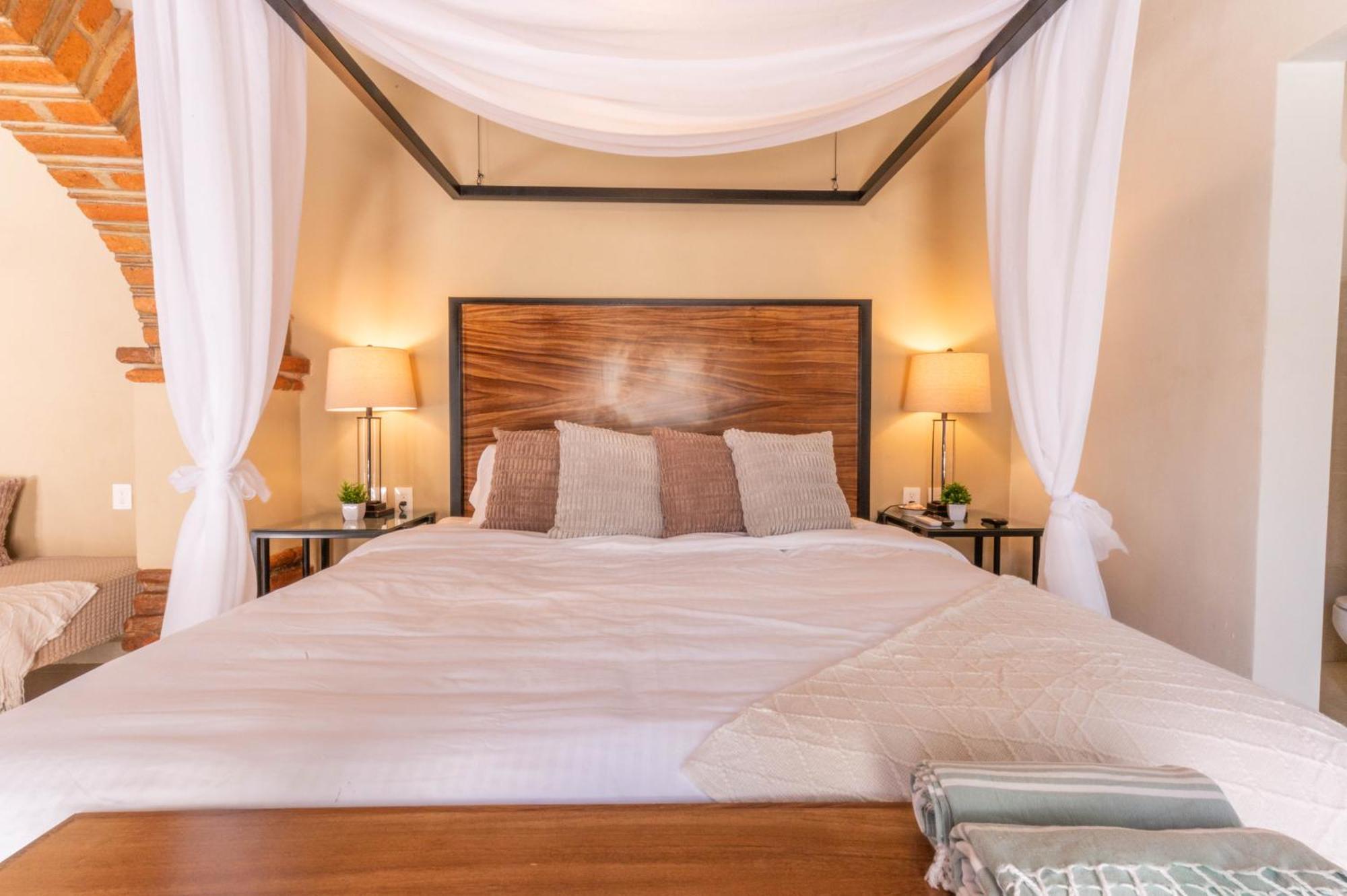 Hotel Casa Victoria Malecon - Adults Only à Puerto Vallarta Extérieur photo