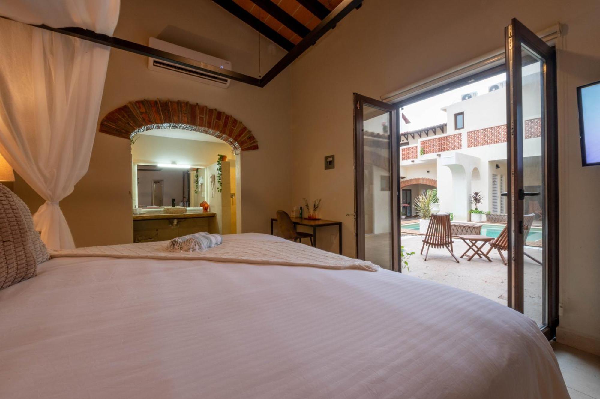 Hotel Casa Victoria Malecon - Adults Only à Puerto Vallarta Extérieur photo
